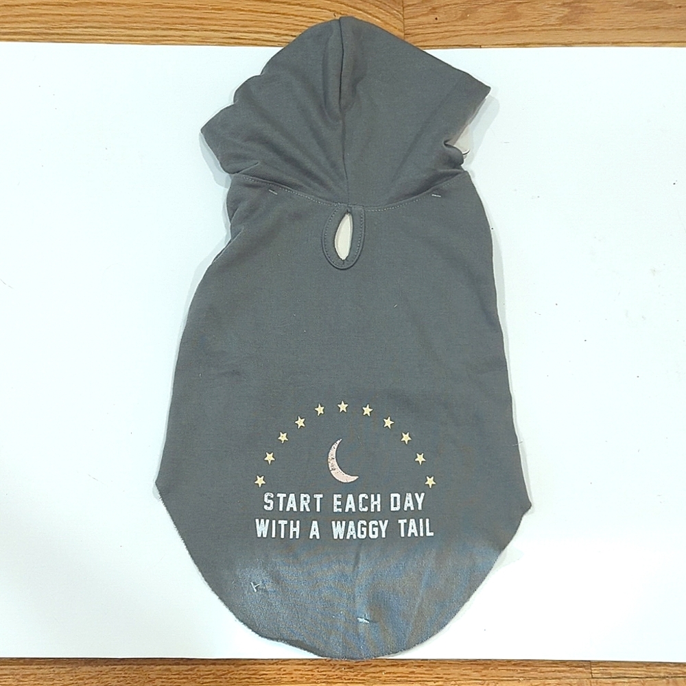 NWT Dog Hoodie Waggy Tail Motivation